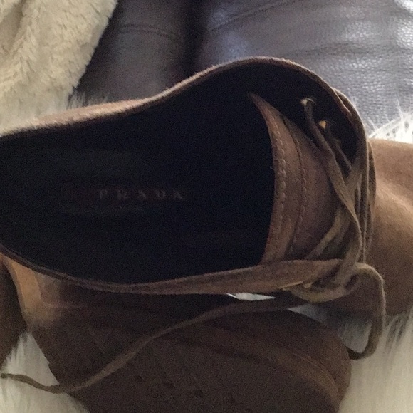 Prada heeled suede boots. - Picture 3 of 15